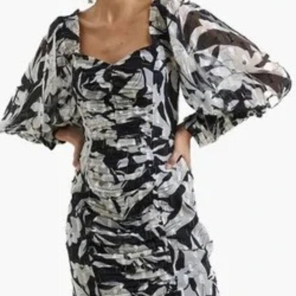 Long Sleeve 5 button sleeve - Picture 1 of 9